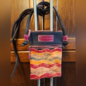 Yakinno kangaroo leather cross body